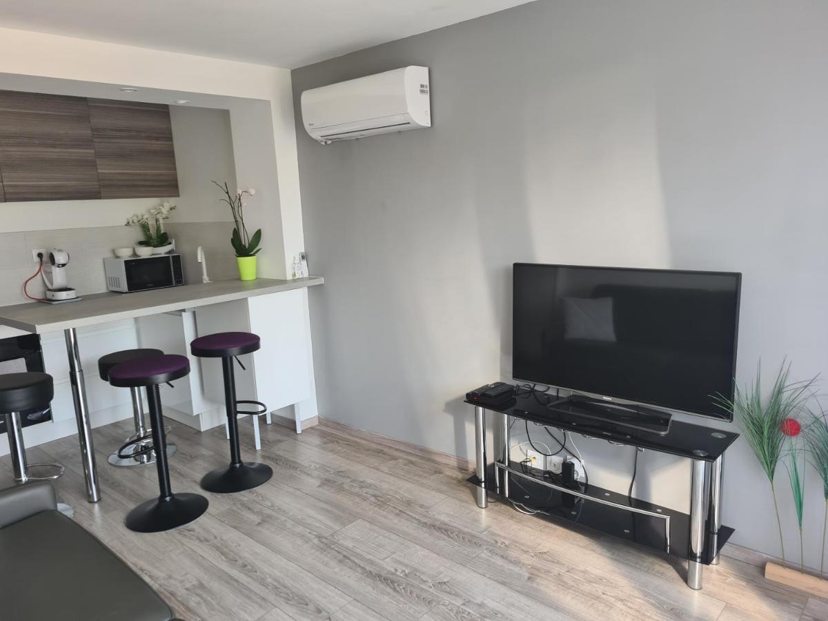 Spacieux Studio Dans Le Beaujolais Saint-Georges-de-Reneins Zewnętrze zdjęcie